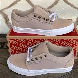 vans chukka low humus